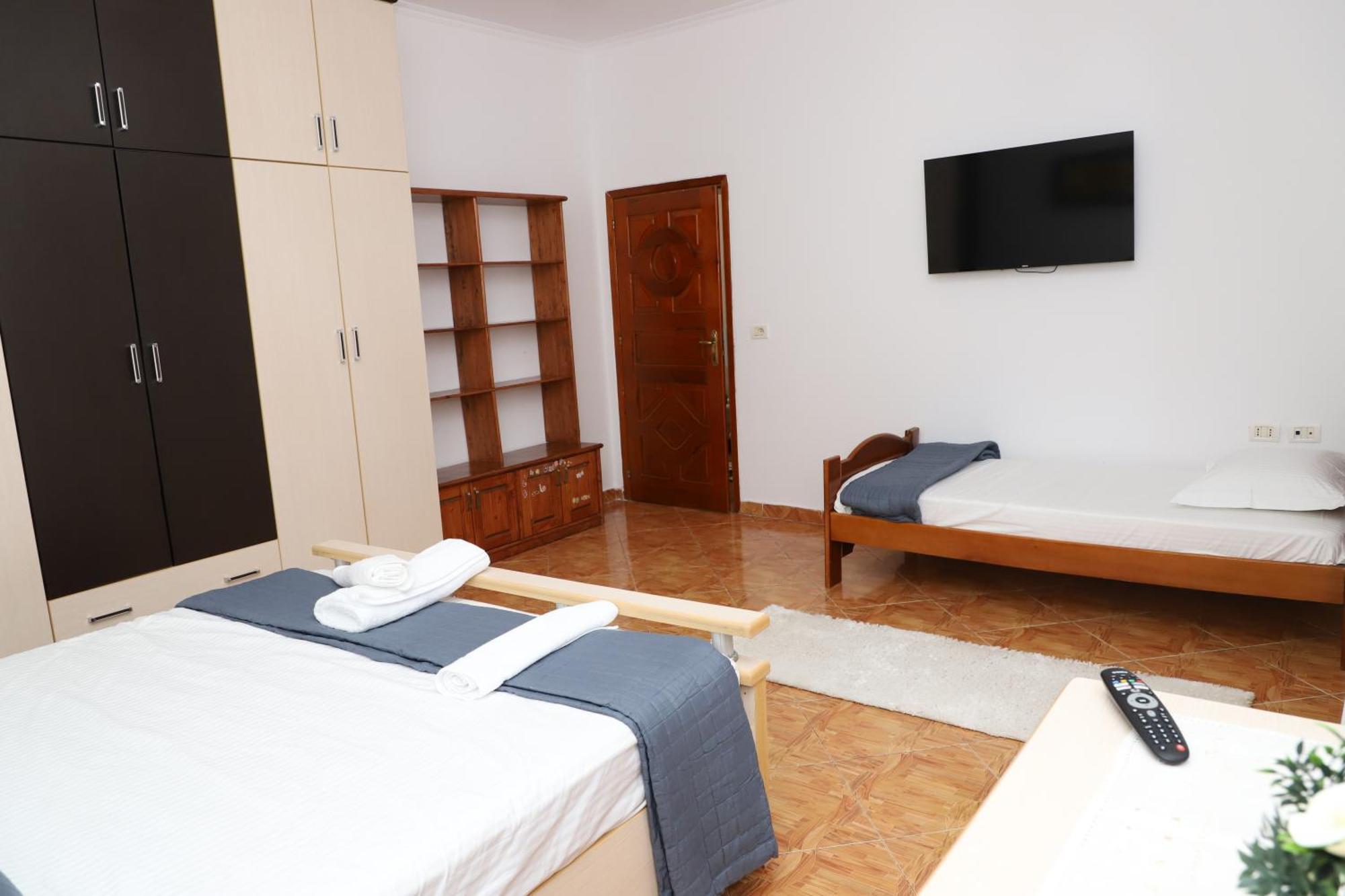Apartment Xheison Berat Eksteriør bilde
