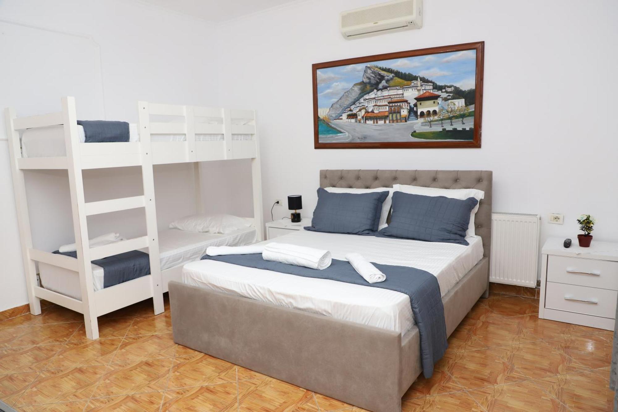 Apartment Xheison Berat Eksteriør bilde