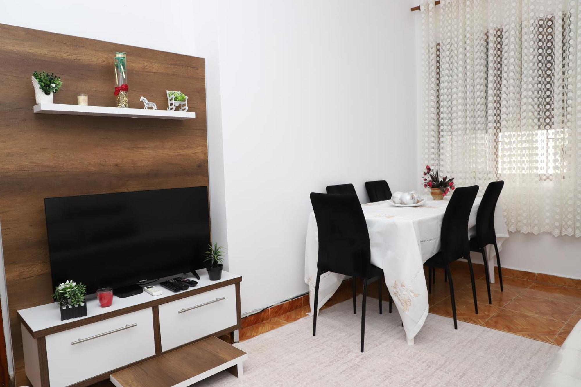 Apartment Xheison Berat Eksteriør bilde