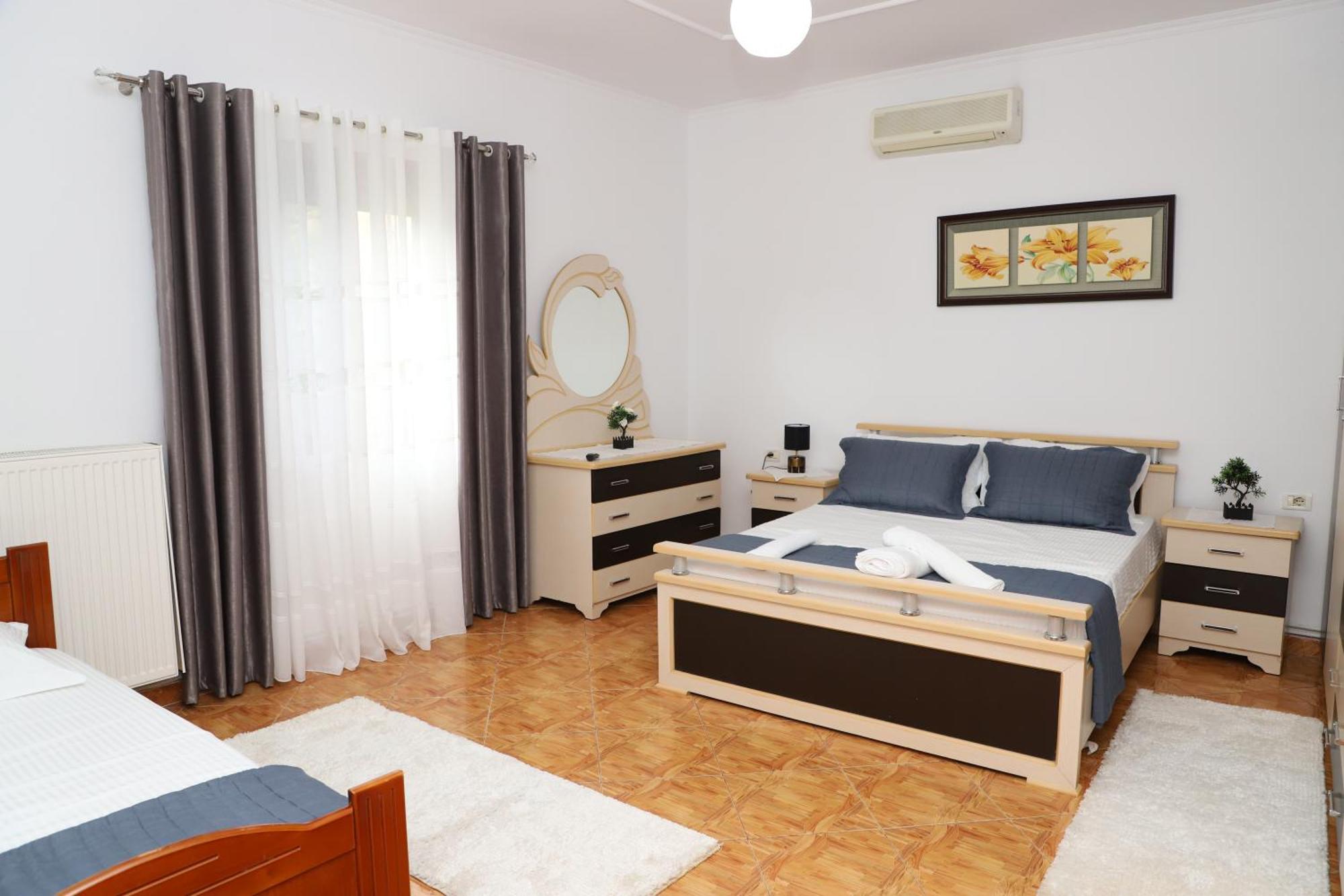 Apartment Xheison Berat Eksteriør bilde