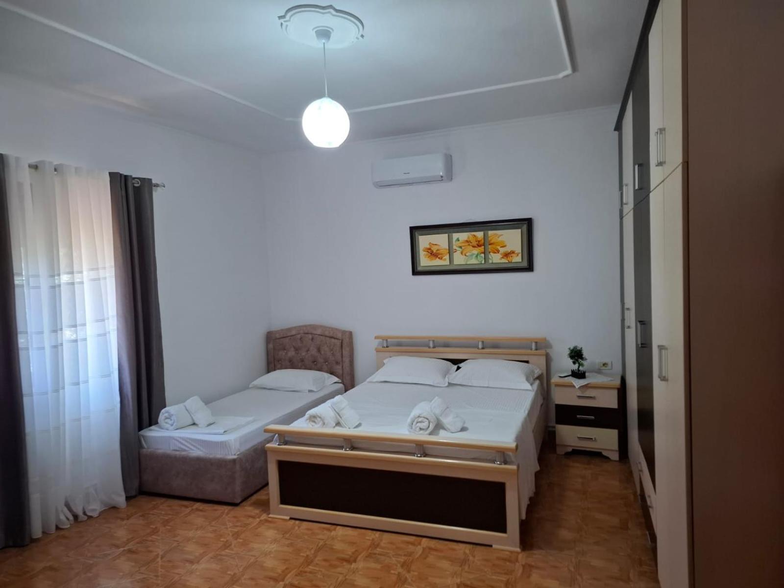 Apartment Xheison Berat Eksteriør bilde