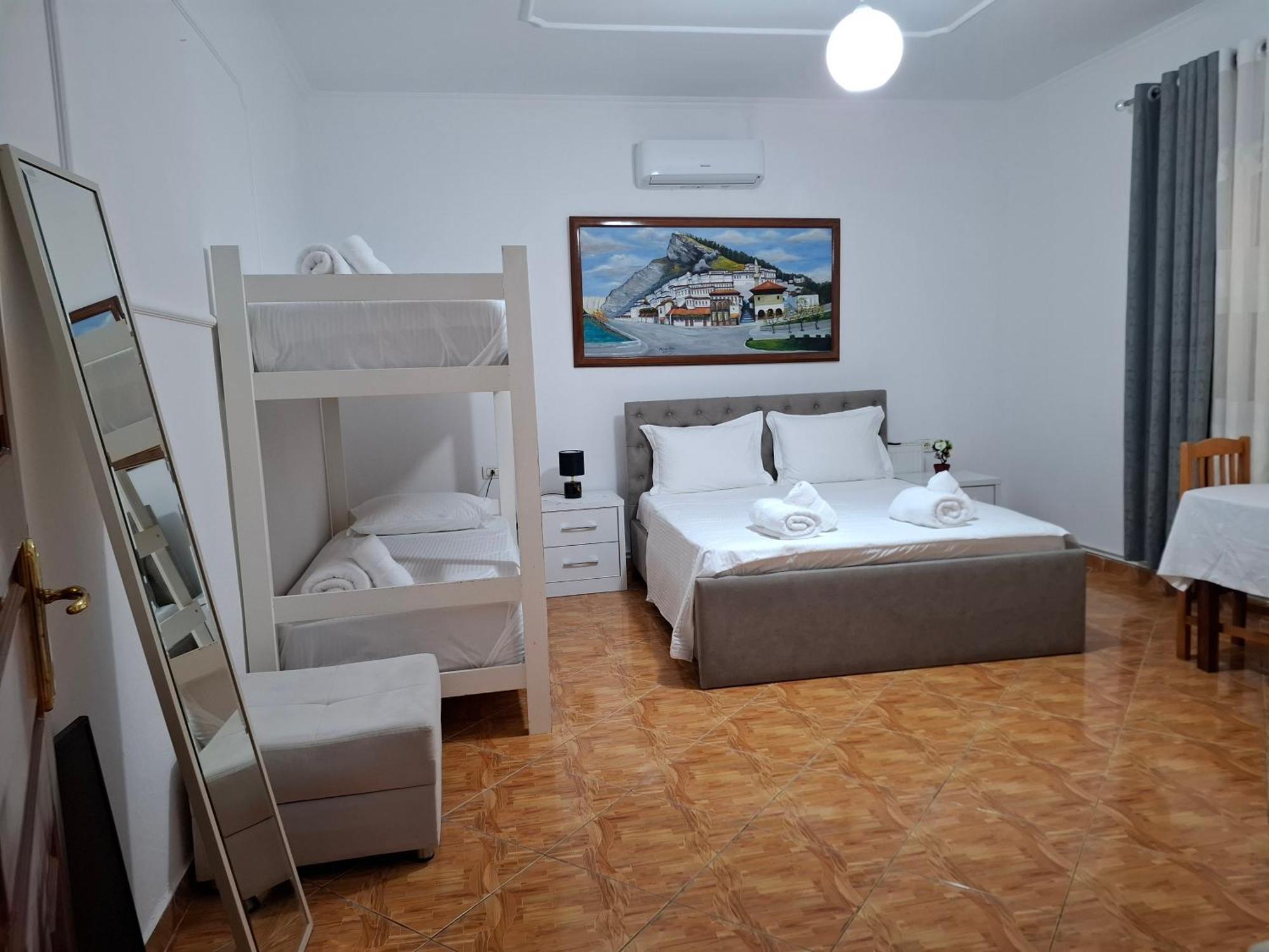 Apartment Xheison Berat Eksteriør bilde