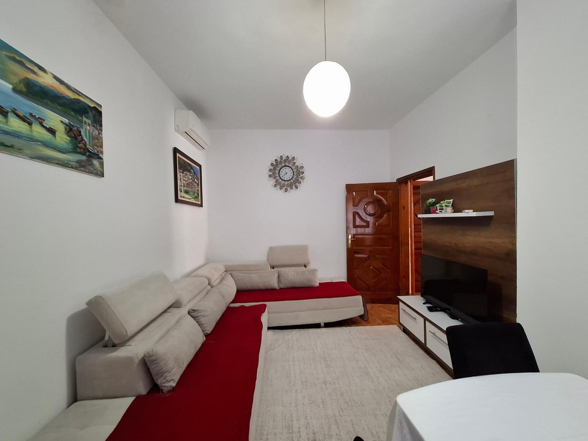 Apartment Xheison Berat Eksteriør bilde