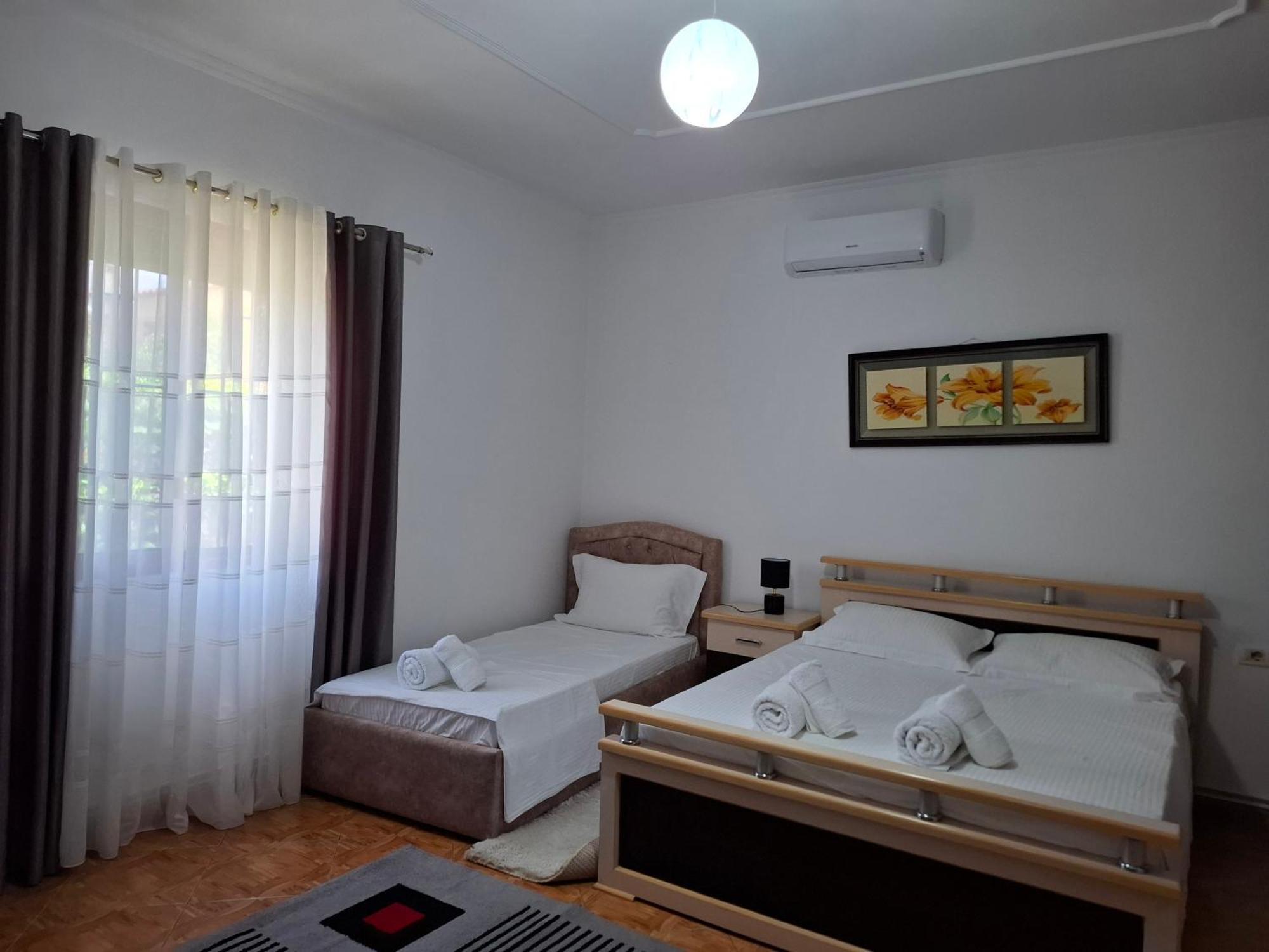 Apartment Xheison Berat Eksteriør bilde